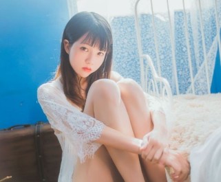 桜桃喵《小少女 少女私房》：一段温暖的清晨私语